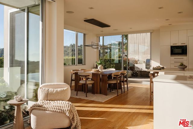 3642 Beverly Ridge Drive, Sherman Oaks, CA 91423