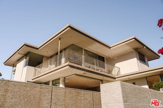 3642 Beverly Ridge Drive, Sherman Oaks, CA 91423