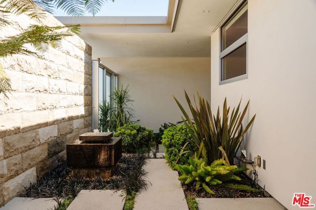 3642 Beverly Ridge Drive, Sherman Oaks, CA 91423