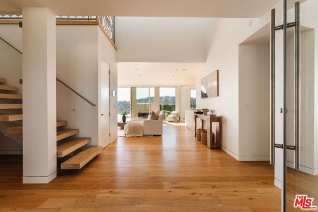 3642 Beverly Ridge Drive, Sherman Oaks, CA 91423