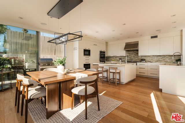 3642 Beverly Ridge Drive, Sherman Oaks, CA 91423