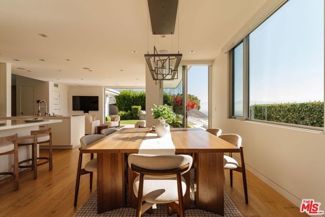 3642 Beverly Ridge Drive, Sherman Oaks, CA 91423