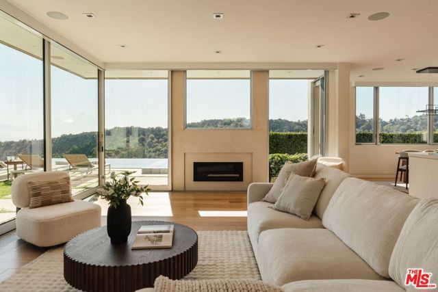 3642 Beverly Ridge Drive, Sherman Oaks, CA 91423