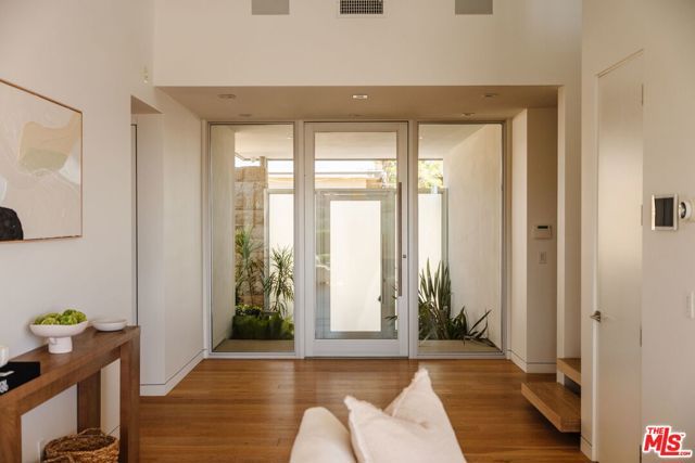 3642 Beverly Ridge Drive, Sherman Oaks, CA 91423