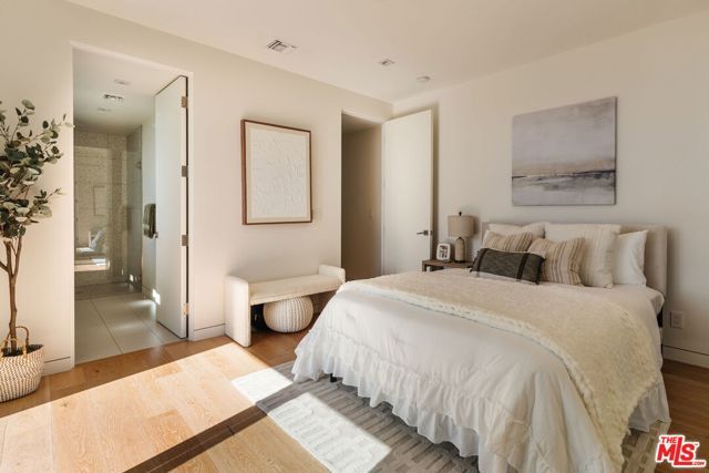 3642 Beverly Ridge Drive, Sherman Oaks, CA 91423