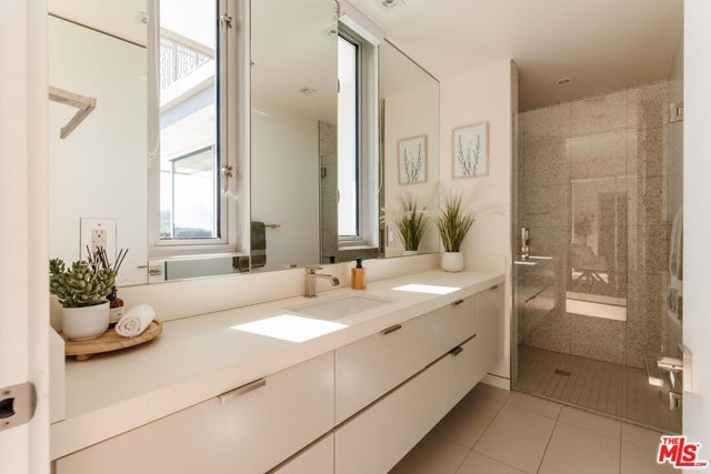 3642 Beverly Ridge Drive, Sherman Oaks, CA 91423