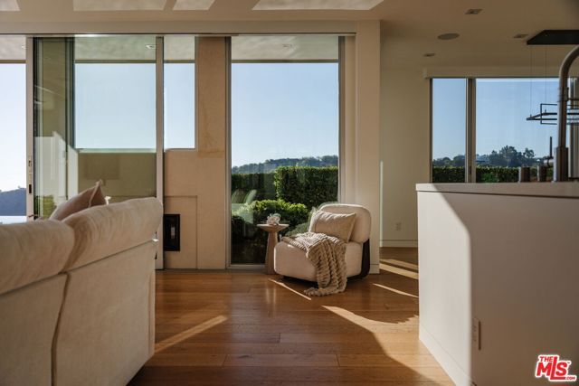 3642 Beverly Ridge Drive, Sherman Oaks, CA 91423
