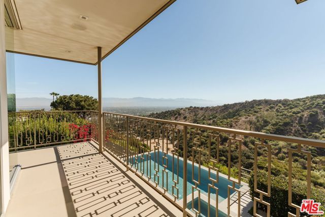 3642 Beverly Ridge Drive, Sherman Oaks, CA 91423