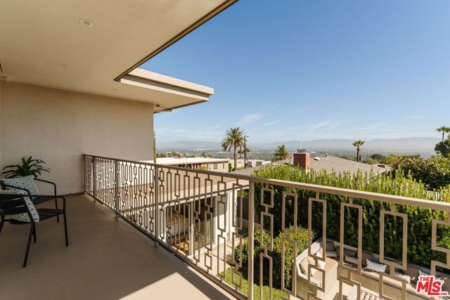 3642 Beverly Ridge Drive, Sherman Oaks, CA 91423