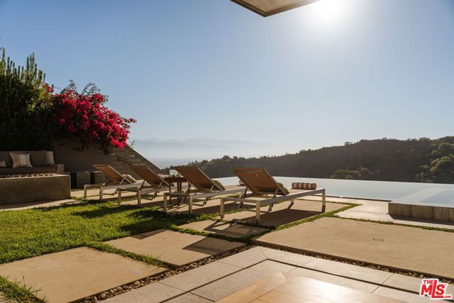 3642 Beverly Ridge Drive, Sherman Oaks, CA 91423
