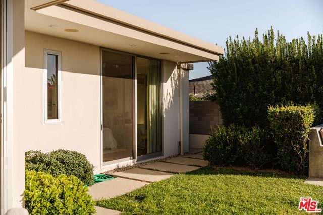 3642 Beverly Ridge Drive, Sherman Oaks, CA 91423