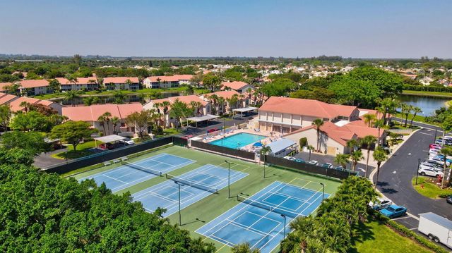 7930 Lake Sands Drive, Delray Beach, FL 33446