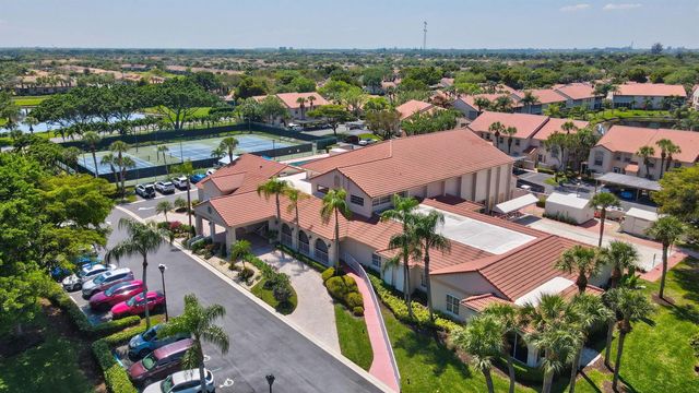 7930 Lake Sands Drive, Delray Beach, FL 33446