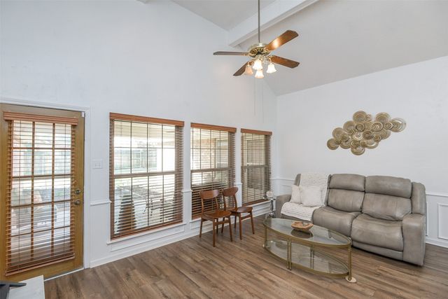 1110 Shady Oak Trail, Mansfield, TX 76063