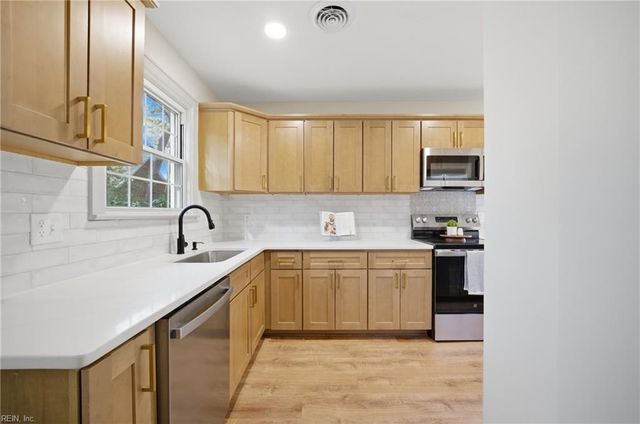 4608 Duke DR, Portsmouth, VA 23703