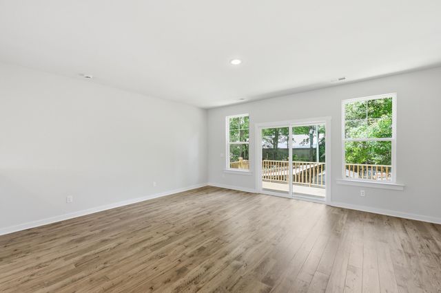 128 Fernbank Road Court, Johns Island, SC 29455