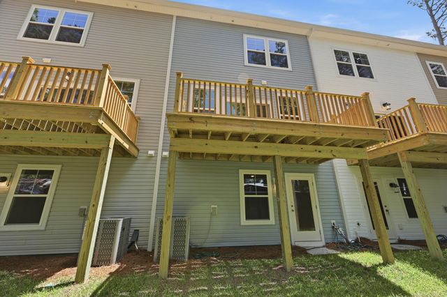 128 Fernbank Road Court, Johns Island, SC 29455