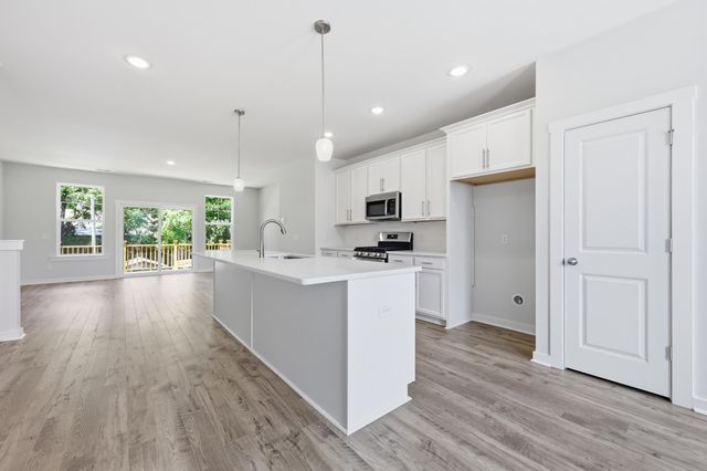 128 Fernbank Road Court, Johns Island, SC 29455