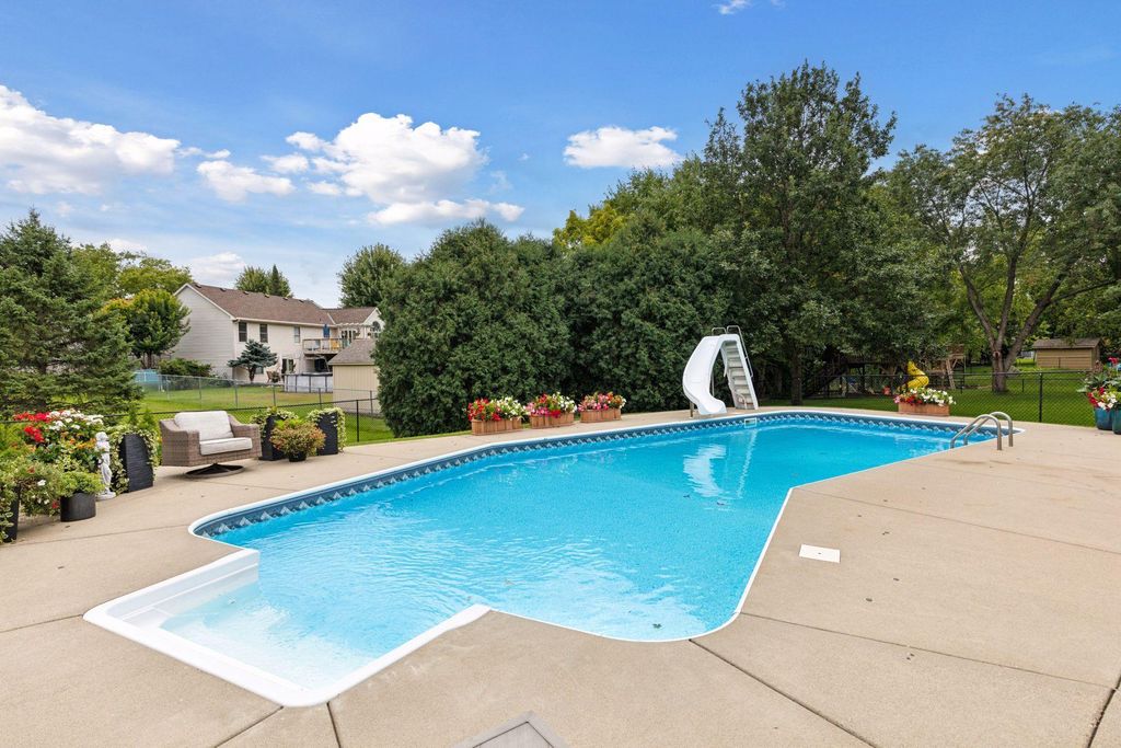 6081 N Ridge Drive, Savage, MN 55378 — photo 4