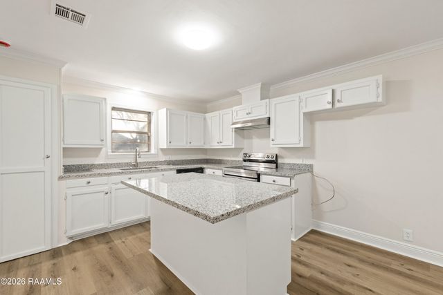 201 Huggins Road, Lafayette, LA 70506