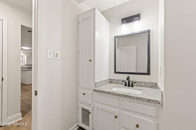 201 Huggins Road, Lafayette, LA 70506