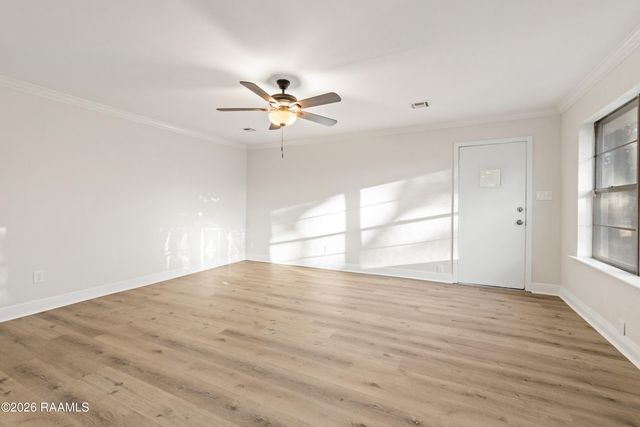 201 Huggins Road, Lafayette, LA 70506