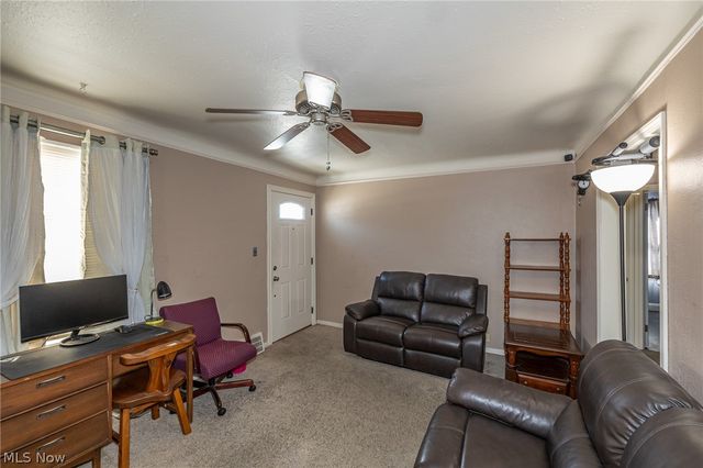 5666 Waterbury Avenue, Maple Heights, OH 44137