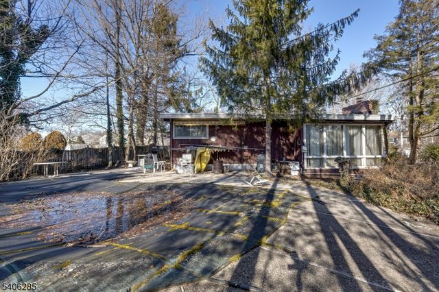 108 N Glenwood Rd, Fanwood Boro, NJ 07023