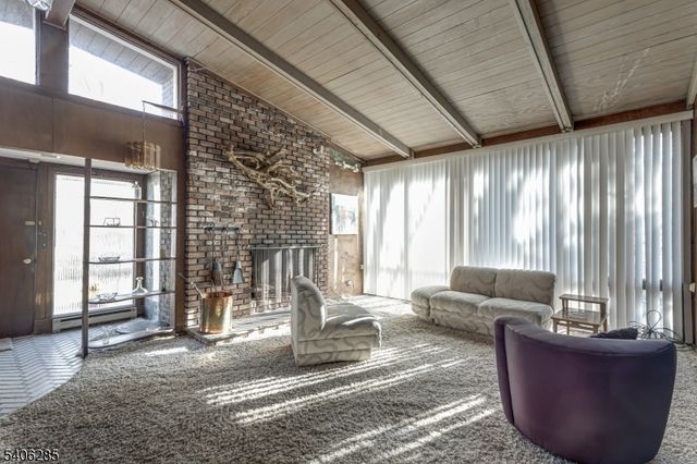 108 N Glenwood Rd, Fanwood Boro, NJ 07023