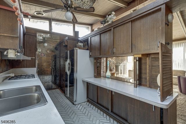 108 N Glenwood Rd, Fanwood Boro, NJ 07023