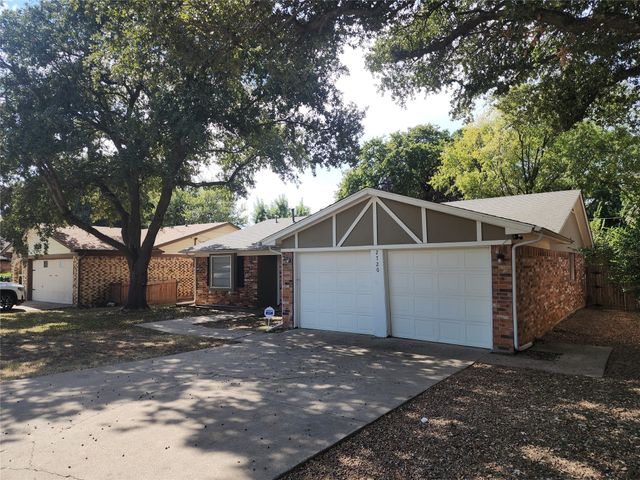 2720 Muse Street, Fort Worth, TX 76112