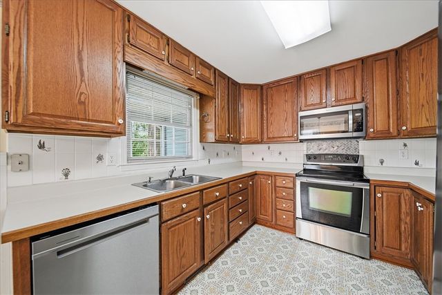14042 E Camelia Lane, Seneca, SC 29678