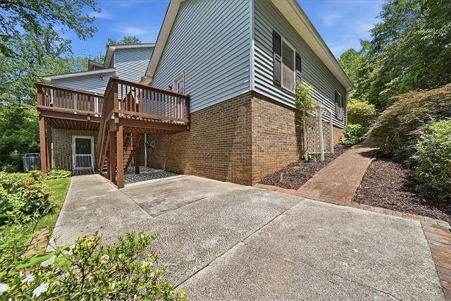 14042 E Camelia Lane, Seneca, SC 29678