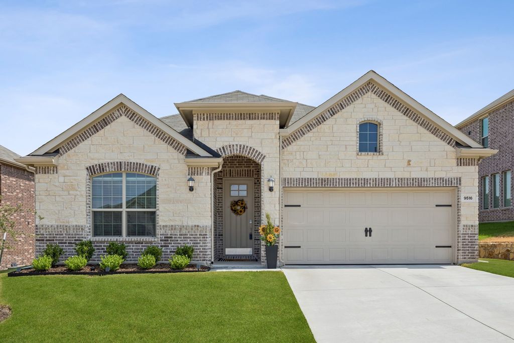 9516 Capehart Road, Fort Worth, TX 76179 — exterior