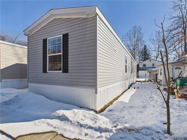 7898 Boston State Road 27, Hamburg, NY 14075