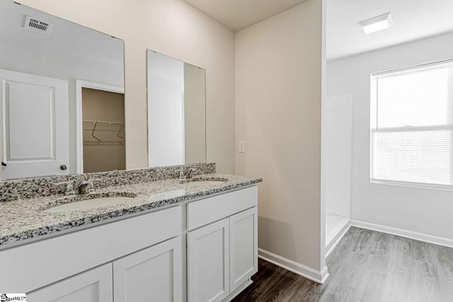 113 Brooks Court, Laurens, SC 29360