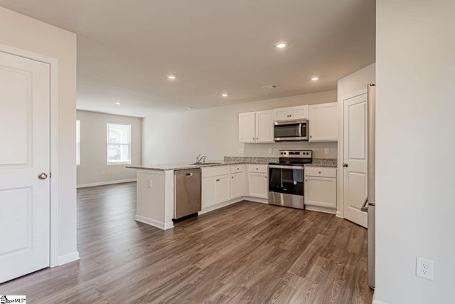 113 Brooks Court, Laurens, SC 29360