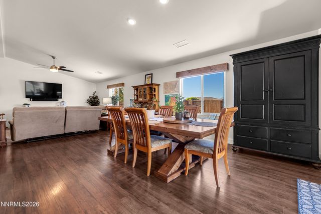 1107 Saffron Woods Way, Sparks, NV 89441
