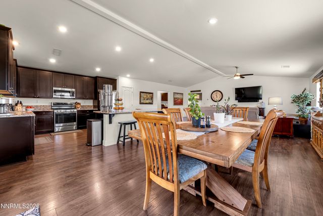 1107 Saffron Woods Way, Sparks, NV 89441