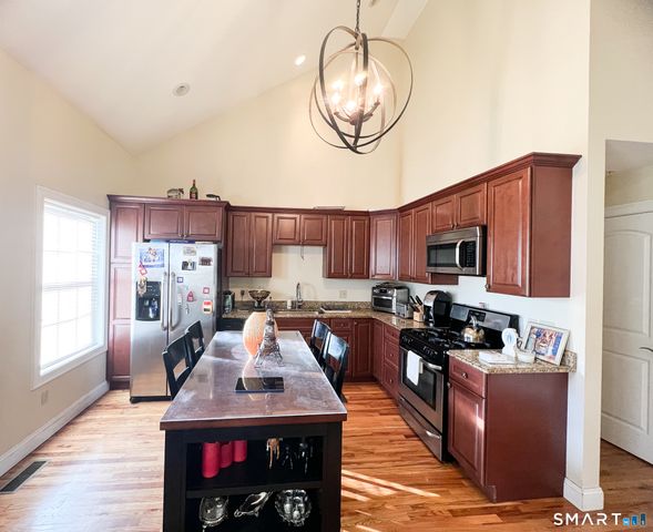 1556 New Haven Avenue 2, Milford, CT 06460