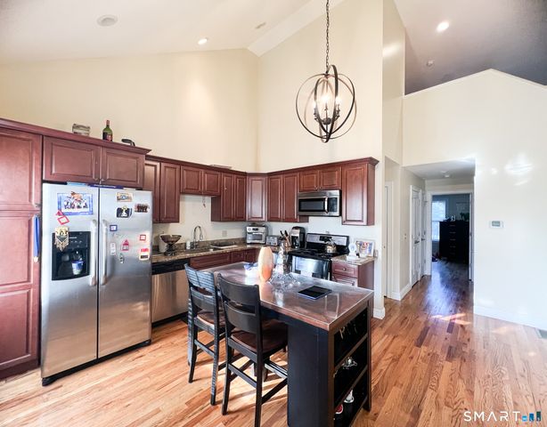 1556 New Haven Avenue 2, Milford, CT 06460