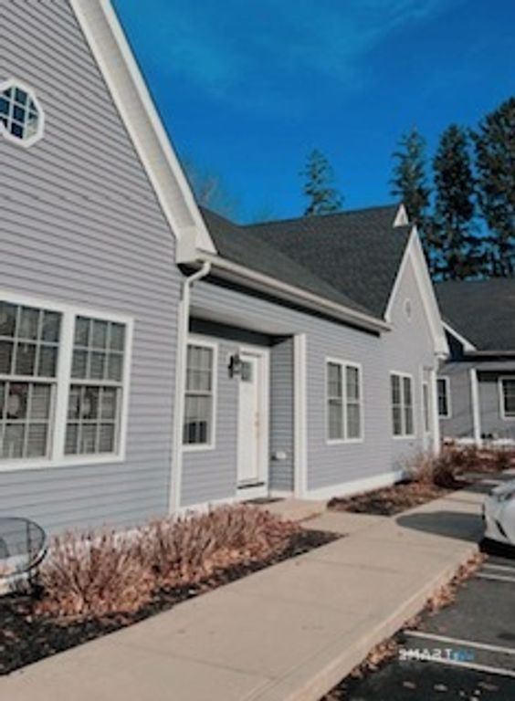 1556 New Haven Avenue 2, Milford, CT 06460