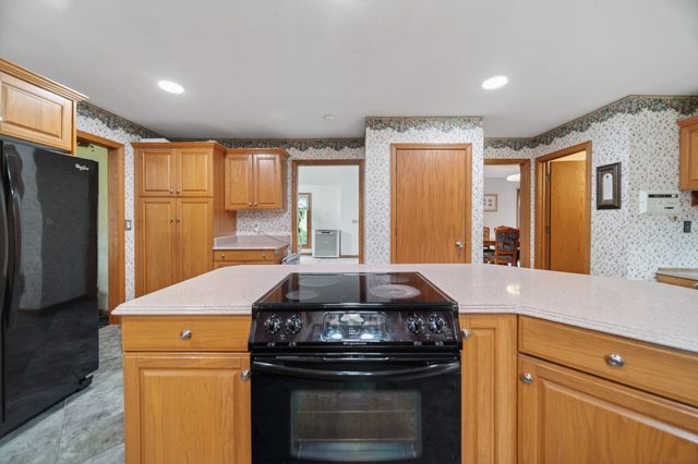 3213 WESTWOOD ESTATES Drive, Erie, PA 16506
