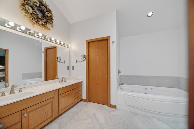 3213 WESTWOOD ESTATES Drive, Erie, PA 16506
