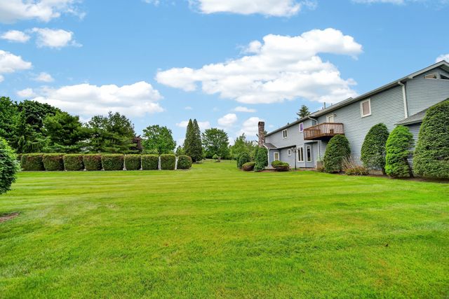 3213 WESTWOOD ESTATES Drive, Erie, PA 16506