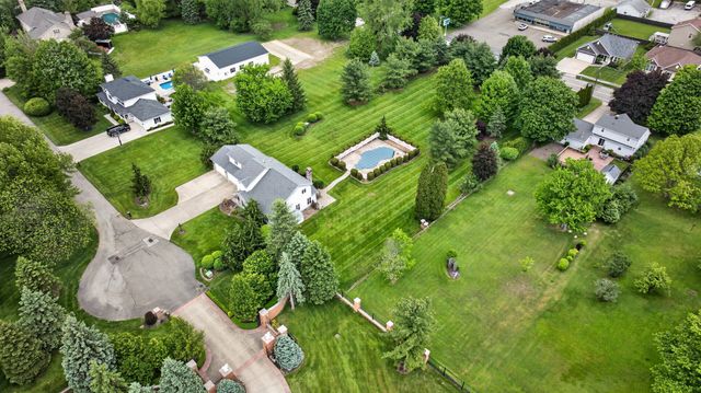 3213 WESTWOOD ESTATES Drive, Erie, PA 16506