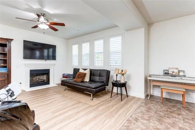 15220 Cambridge, Tustin, CA 92782