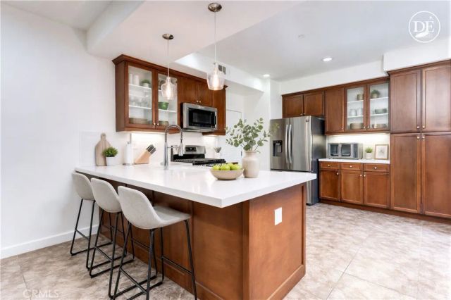 15220 Cambridge, Tustin, CA 92782