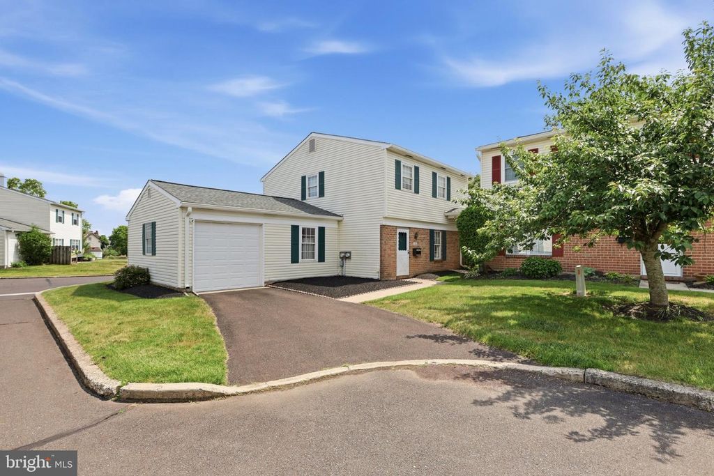 1725 ROSEDALE, Lansdale, PA 19446