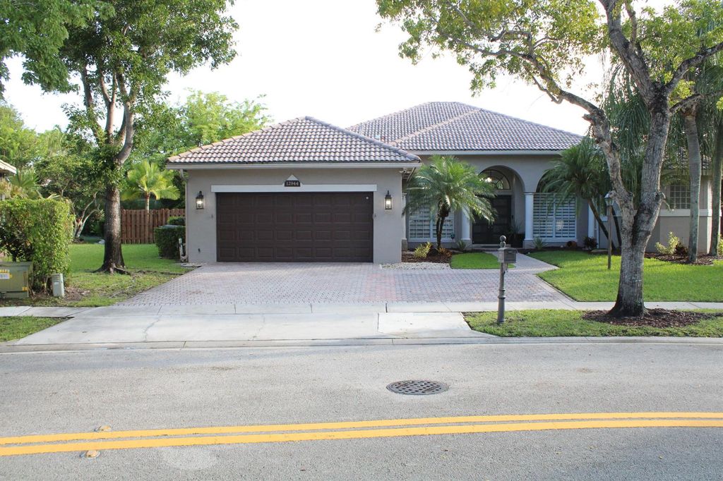 12944 NW 21ST Street, Pembroke Pines, FL 33028